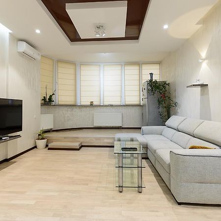 Apartment On Dragomirova เคียฟ ภายนอก รูปภาพ