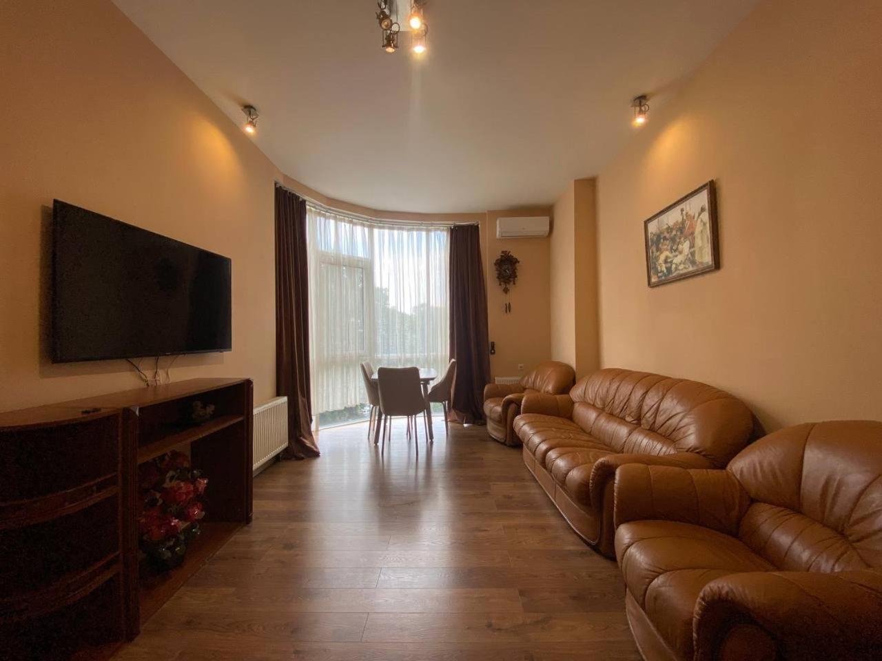 Apartment On Dragomirova เคียฟ ภายนอก รูปภาพ
