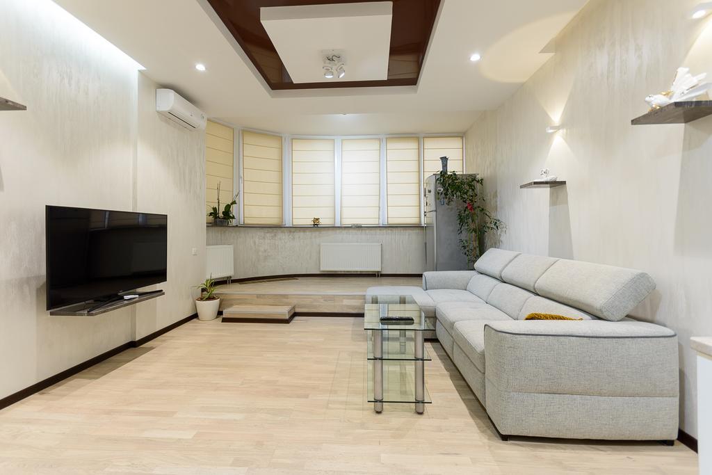Apartment On Dragomirova เคียฟ ภายนอก รูปภาพ